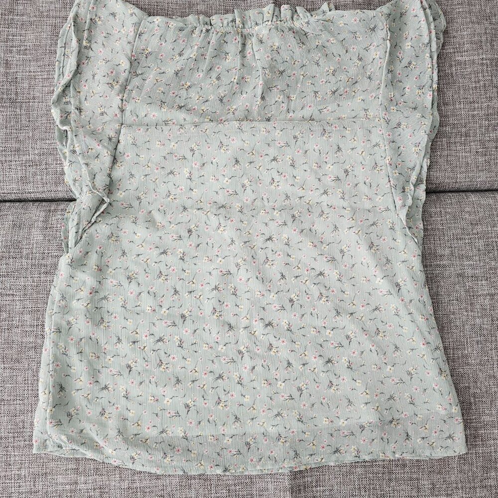 Pretty blouse - Picture 8 of 8